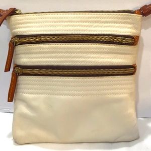 Lightweight Dooney & Bourke fabric & leather purse